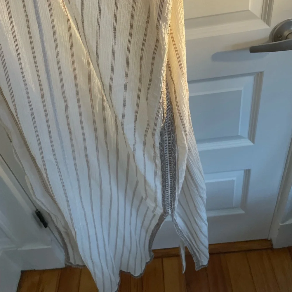 Garnet Hill Cover-up - Picture 2 of 16